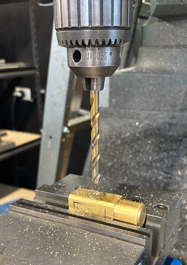 Drilling the hammer head